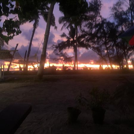 Alappuzha Shoreline Marari Beach Villa At Golden Beach Mararikulam מראה חיצוני תמונה