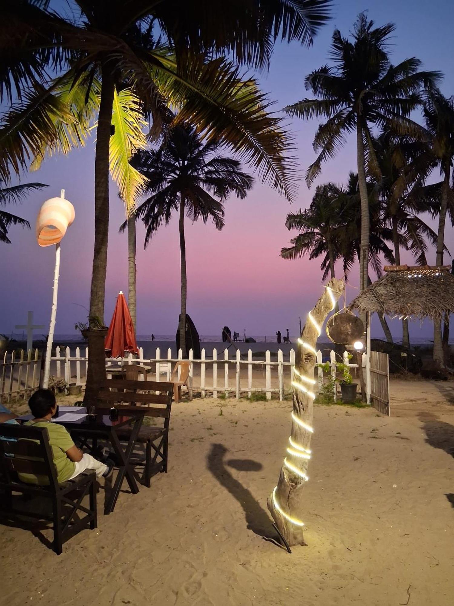 Alappuzha Shoreline Marari Beach Villa At Golden Beach Mararikulam מראה חיצוני תמונה
